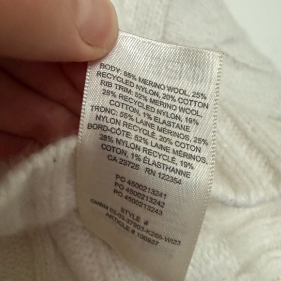 Aritzia Sunday Best ‘Peggy’ Cropped Preppy Cream Cable Knit Sweater - Size L - Picture 8 of 9